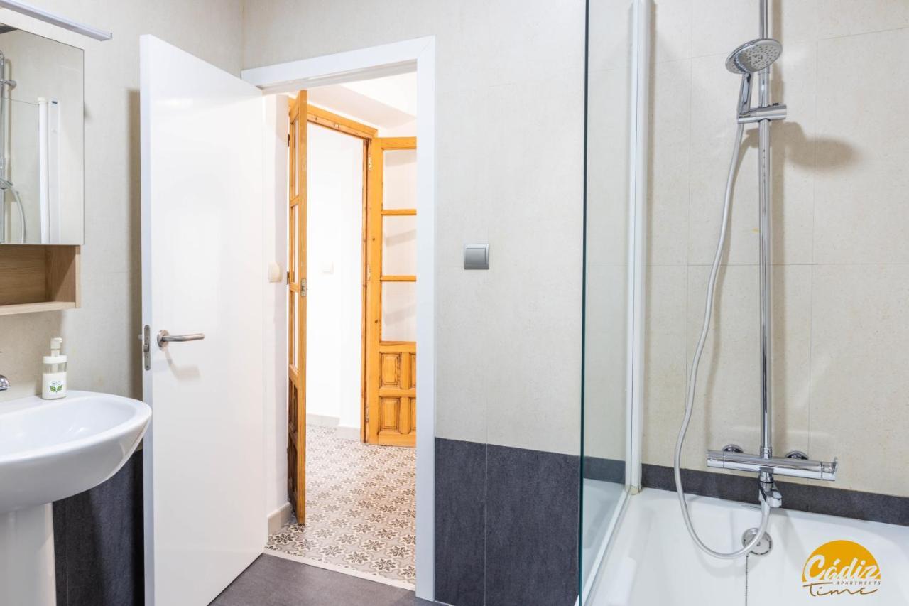 Balcones Del Atlantico - Free Parking By Cadiz Time Apartment Екстериор снимка